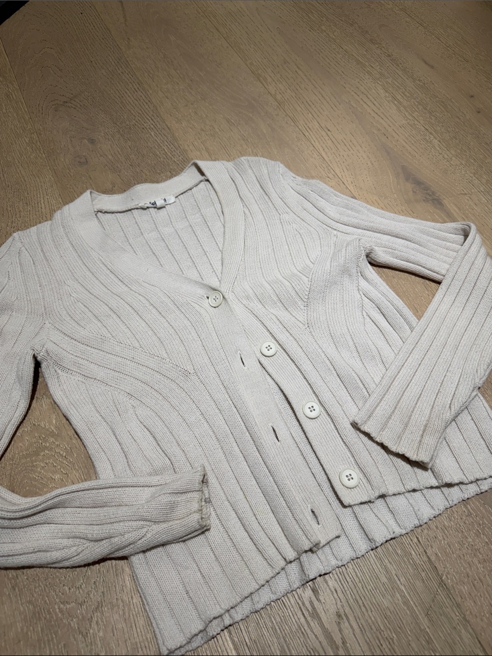 Splendid Cream Ribbed V-Neck Button Cardigan